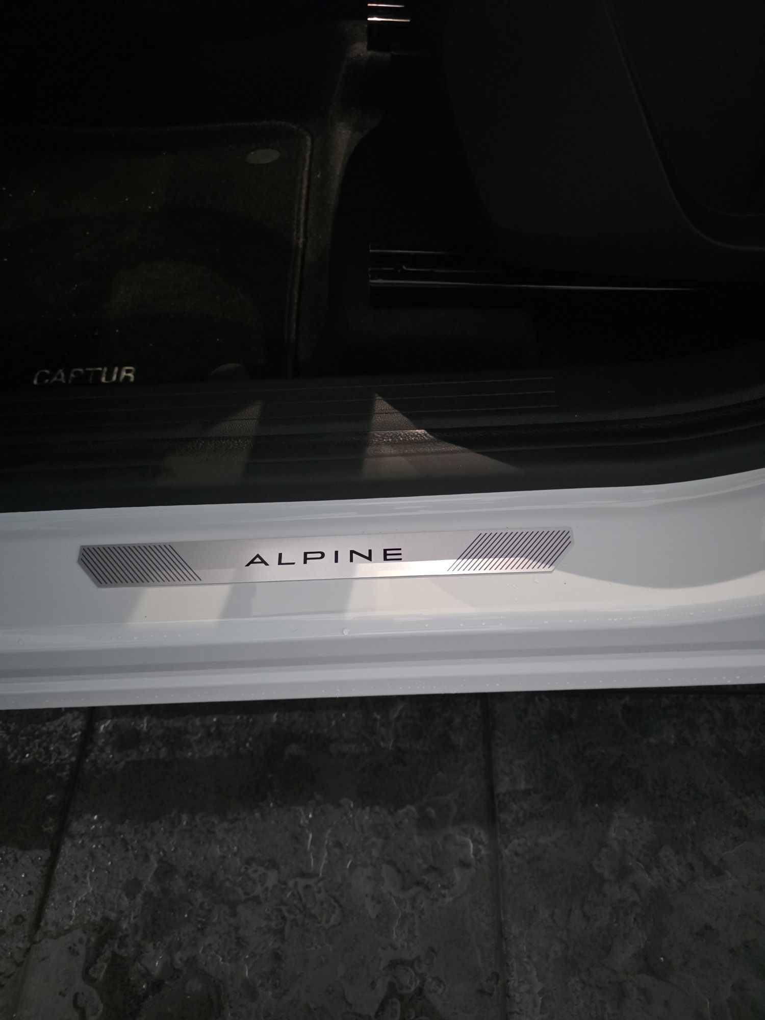 Renault Captur Esprit Alpine E-TECH full hybrid