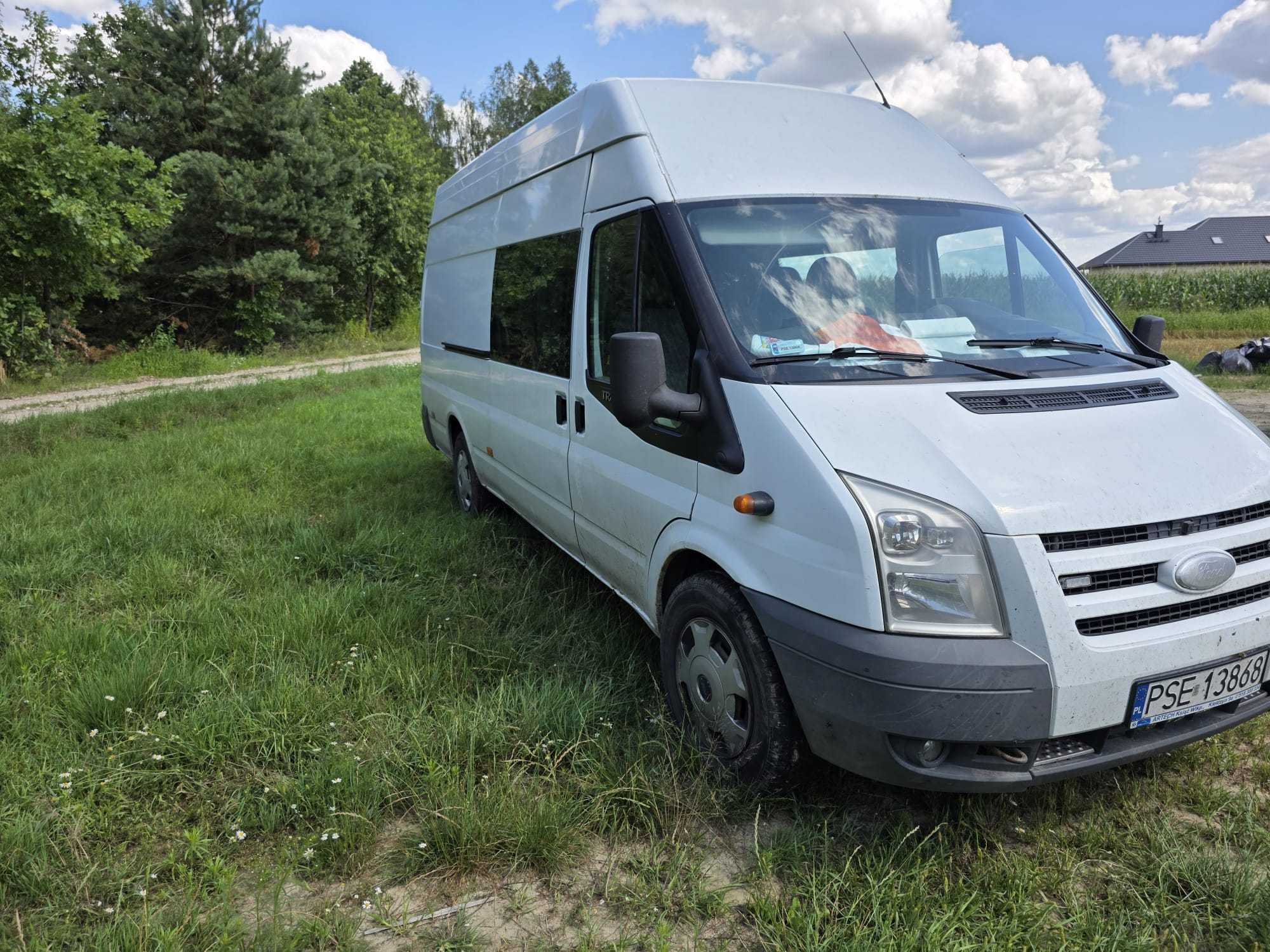 FORD TRANSIT 2.4     BRYGADÓWKA 7 osobowy max