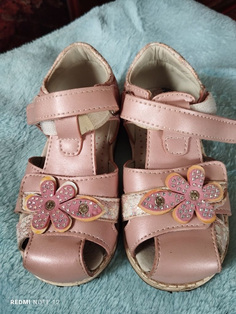 Кеды, тапочки, детская обувь для девочки