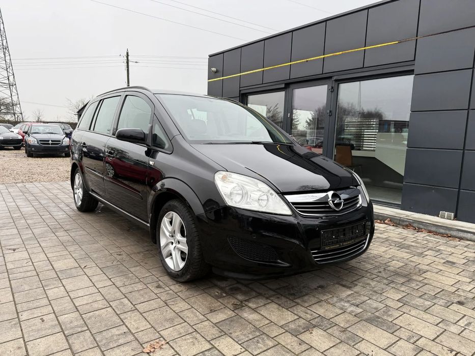 Opel Zafira 1.8 Benzyna 7 Foteli Nawigacja Czujniki Przód Tył Relingi Gwarancja