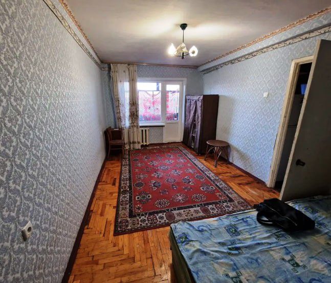 1-ком КВ. Салтовка , средний этаж