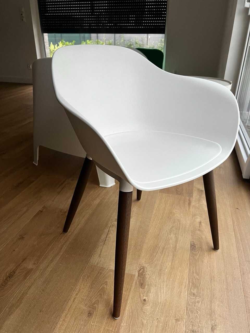 Krzesło z podłokietnikami IKEA GRÖNSTA, białe