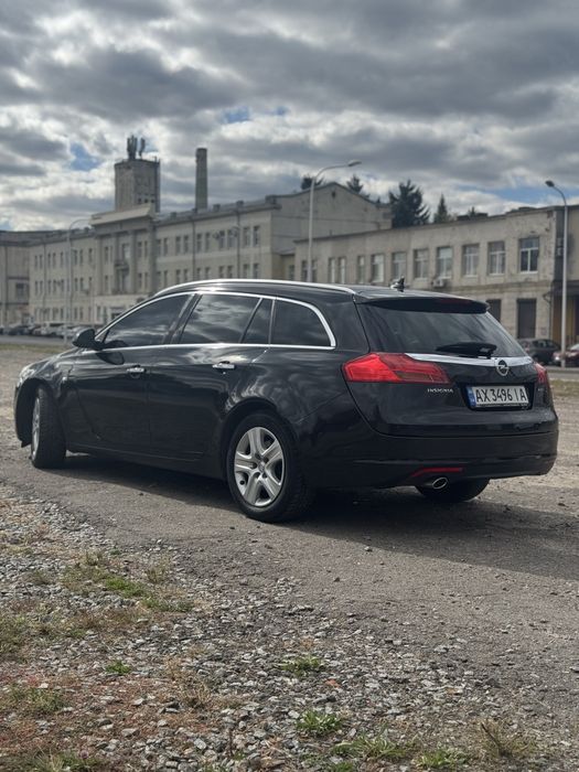 Opel Insignia Sports Tour 2.0 cdti дизель