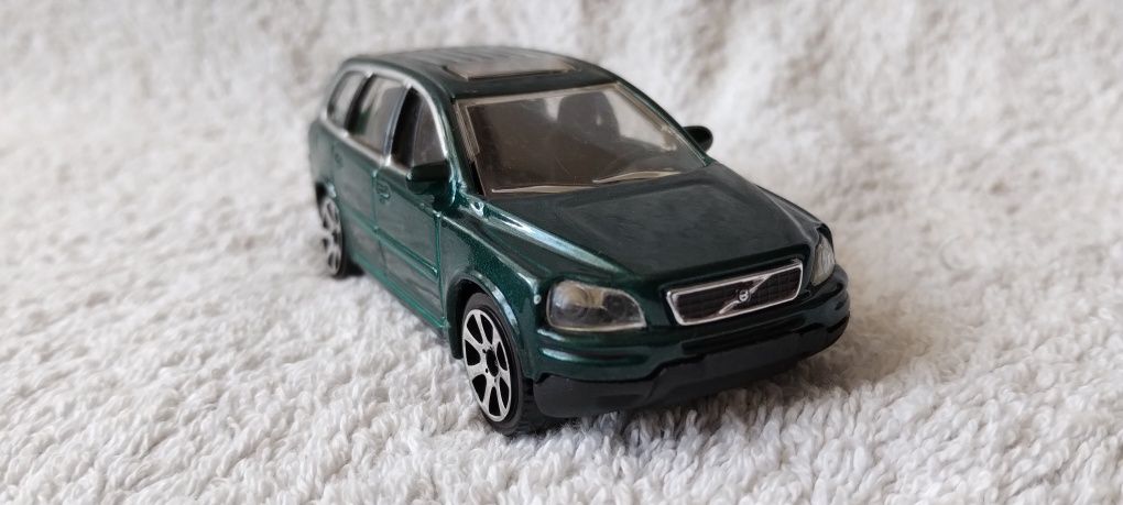 Bburago Volvo XC 90 skala 1/43