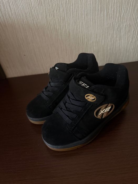 Дитячі роликові кросівки Heelys