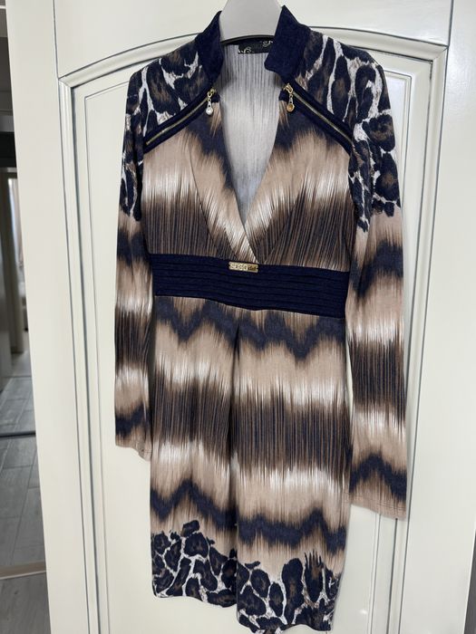 Сукня жіноча