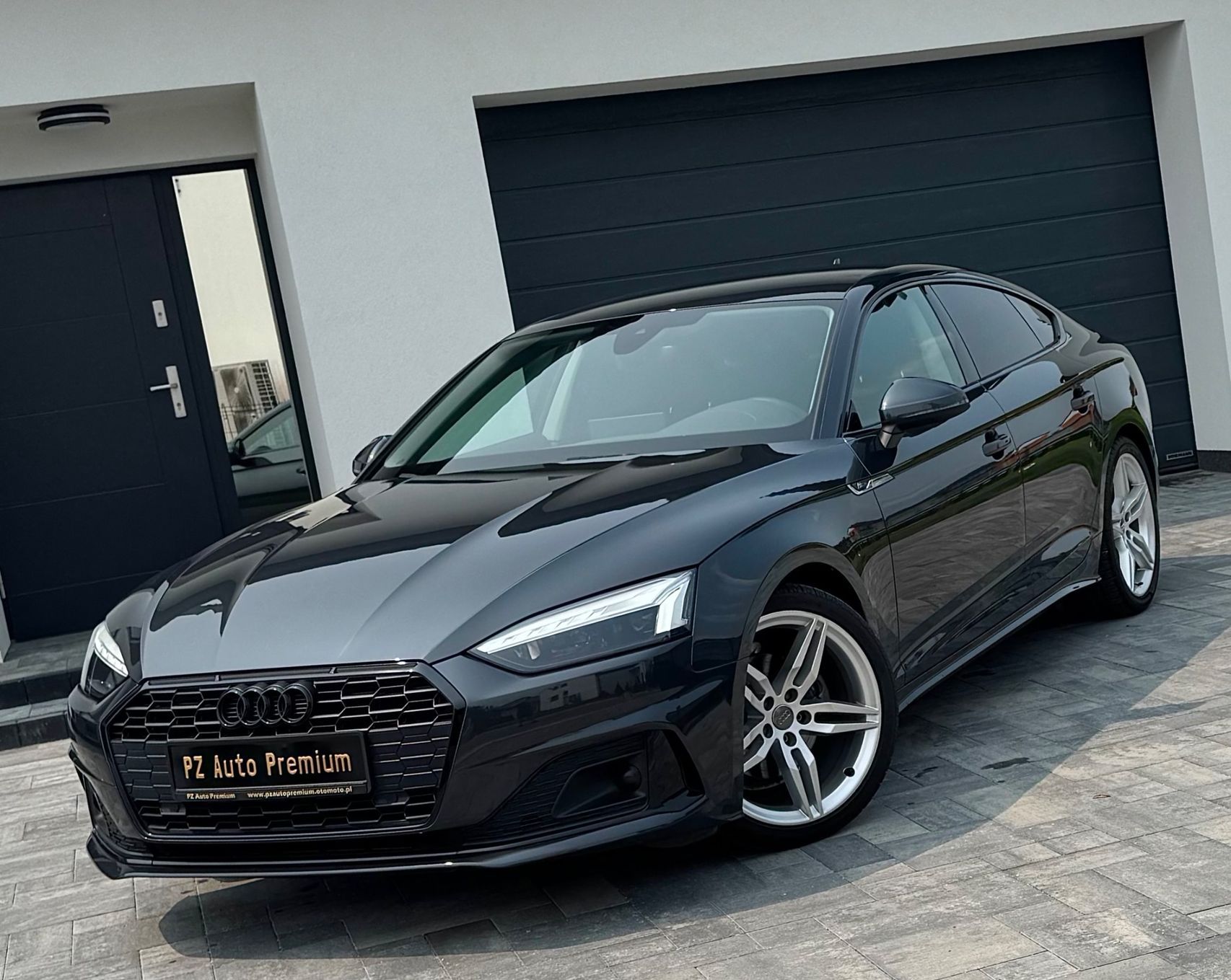 Audi A5 Sline/MatrixFullLED/VirtualCockpit/KeyLes/Kamera/El.Klapa/BlackEdition