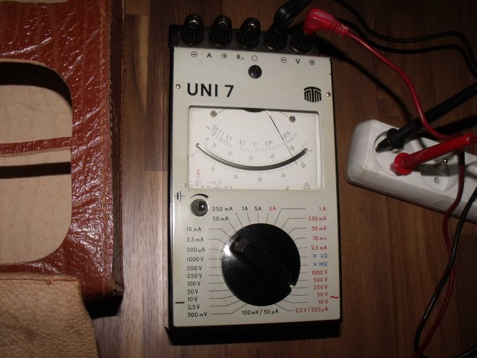 UNI 7 Uniwersalny Miernik