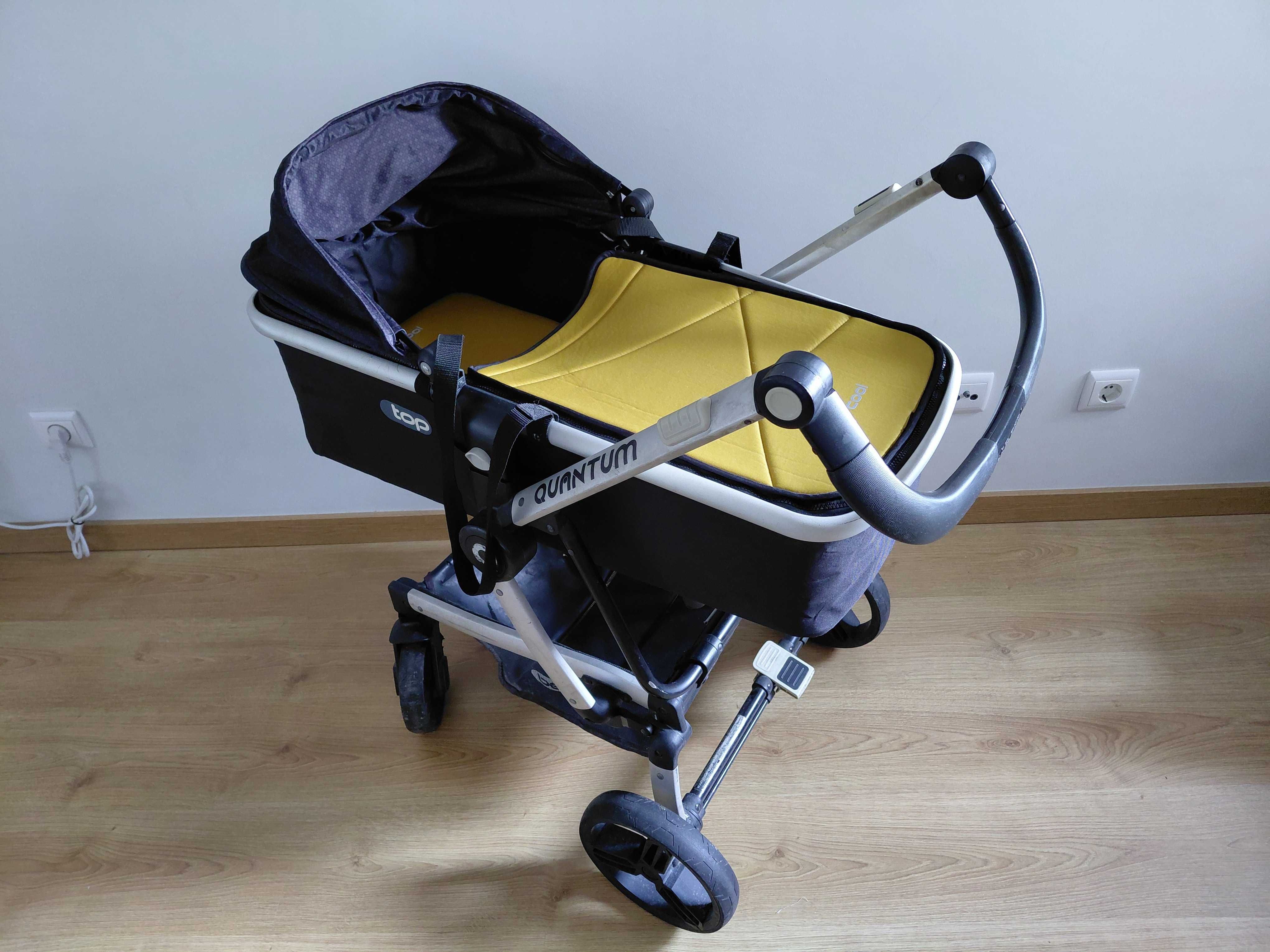 Cadeira Auto Bebé / Ovo + Alcofa. Oferta: Carrinho