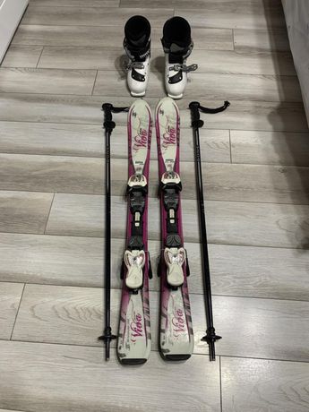 Продам лыжи с ботинками детские