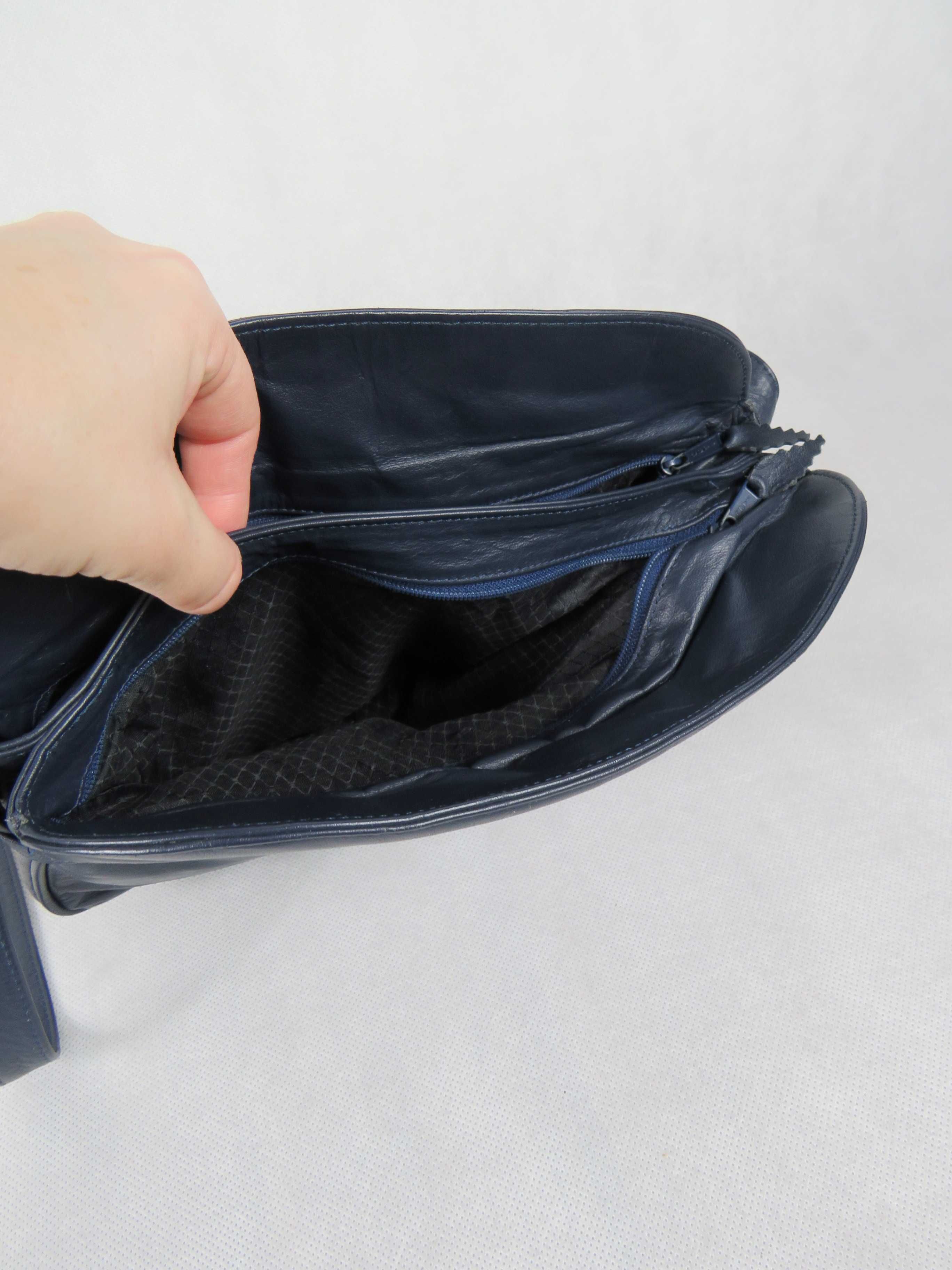 Skórzana torebka Vintage made in Brazil navy handbag