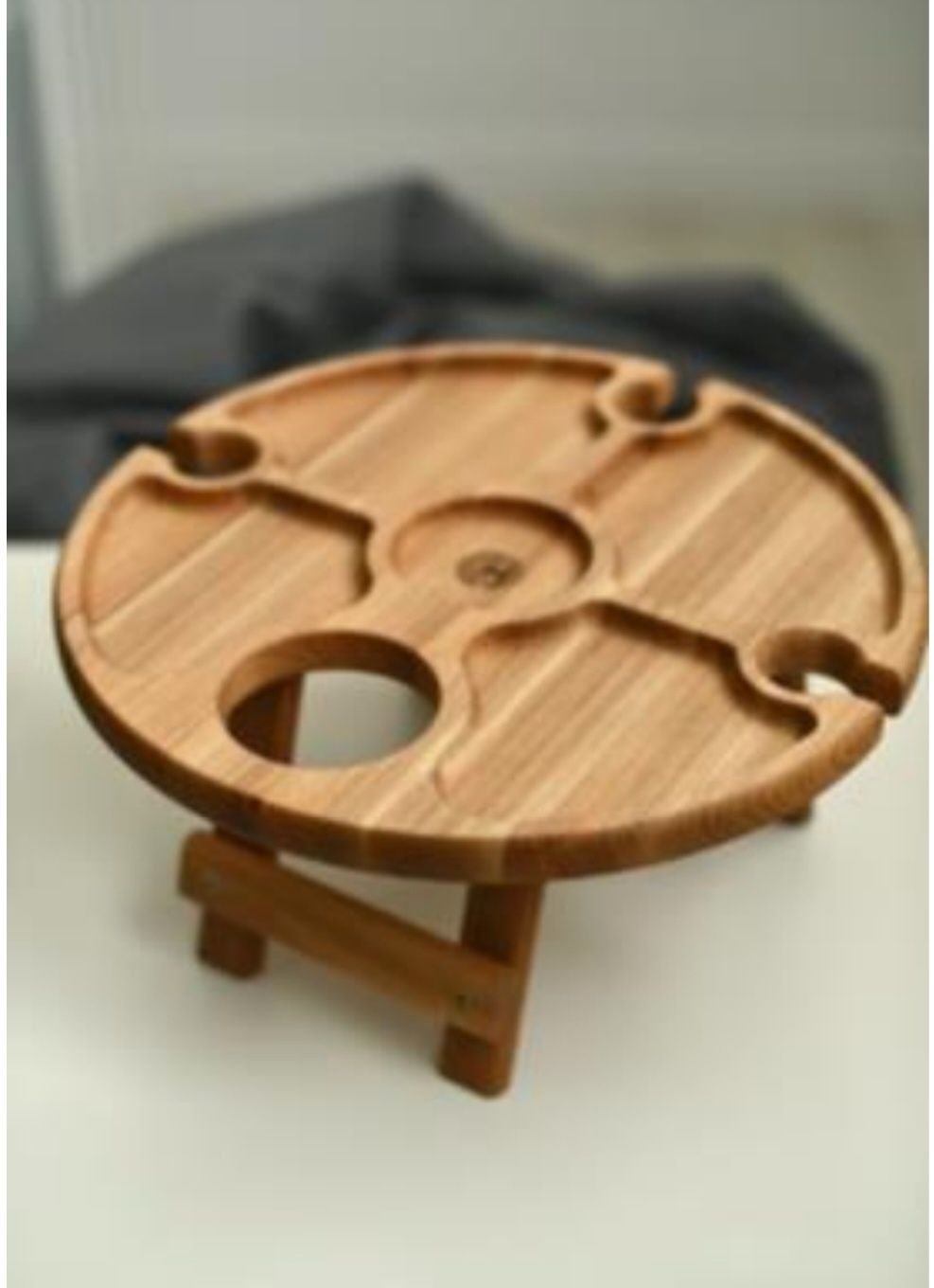 Складний столик з дерева