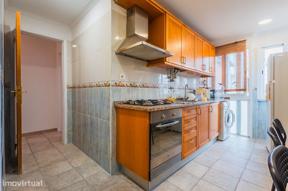 Apartamento T2 em Agualva-Cacém