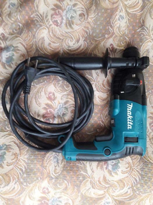 Перфоратор Makita HR 1830