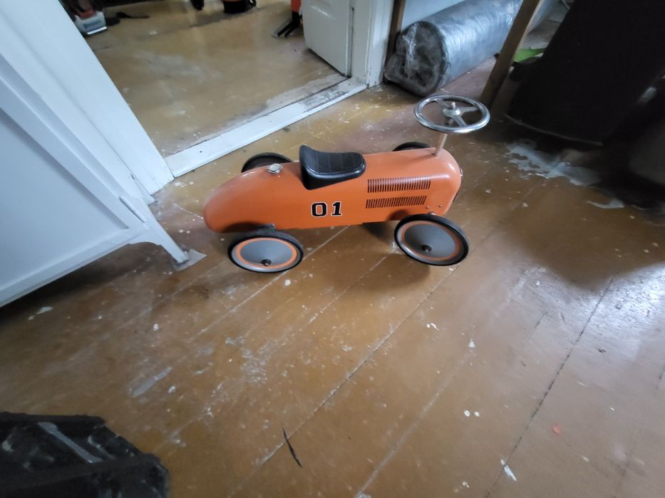 Samochód biegowy dla dziecka,  jeździk metalowy , retro