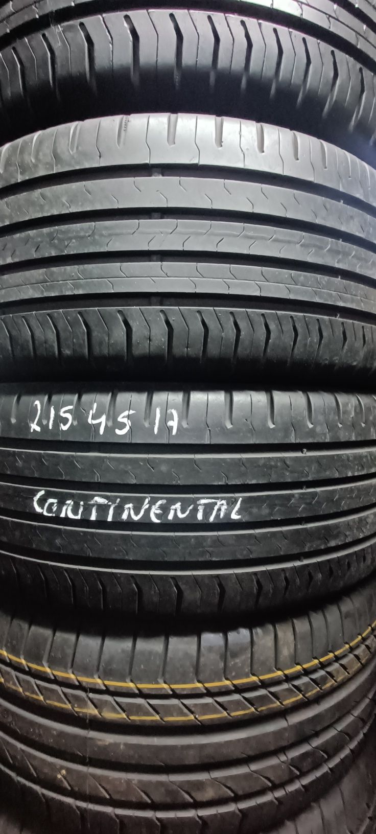 Pneus  215/45/17
