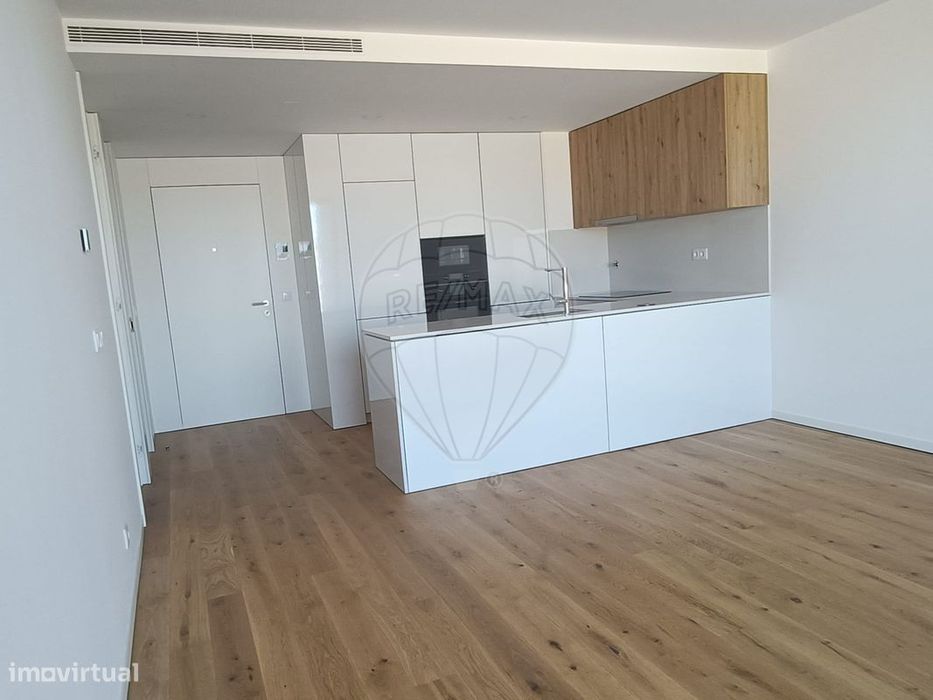 Apartamento T1 para arrendamento