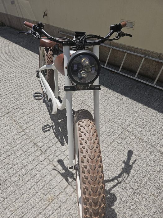 Bicicleta elétrica Bobber