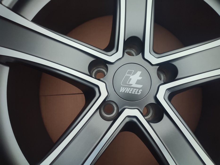 Нові Оригінальні титанові дискі.IT WHEELS..R19,5/114,3et38.