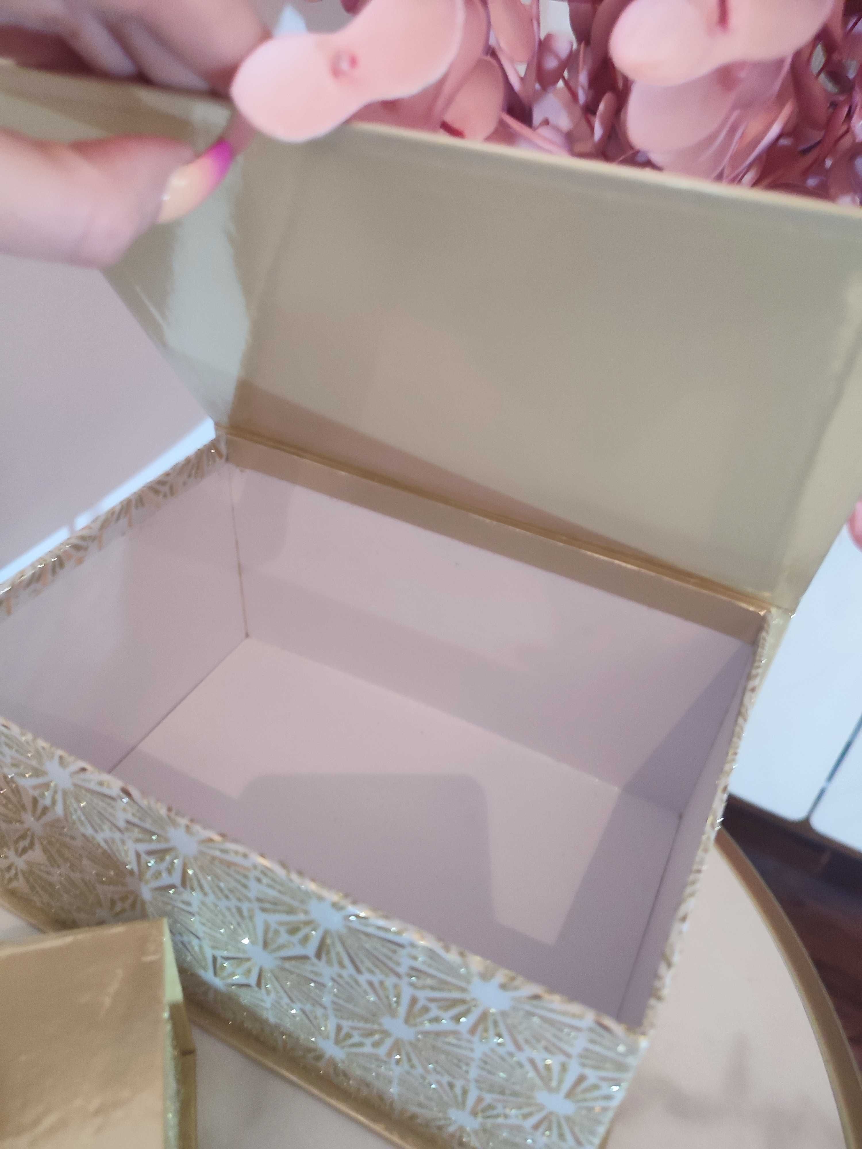 Box pudełko do przechowywania biżuteria