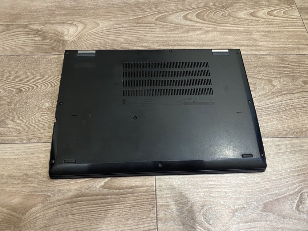 Lenovo ThinkPad Yoga x380 | i5 8250u | 8gb | 256gb ssd m2 | FHD Touch