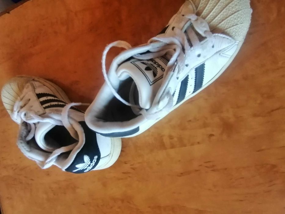 Кроссовки adidas. Вьетнам. по стельке 18-18,5см.