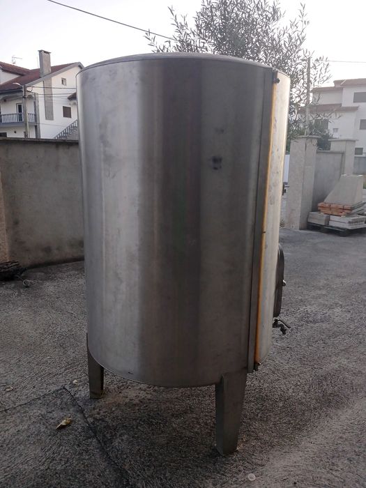 Cuba de inox 1050 litros usada 2 vezes