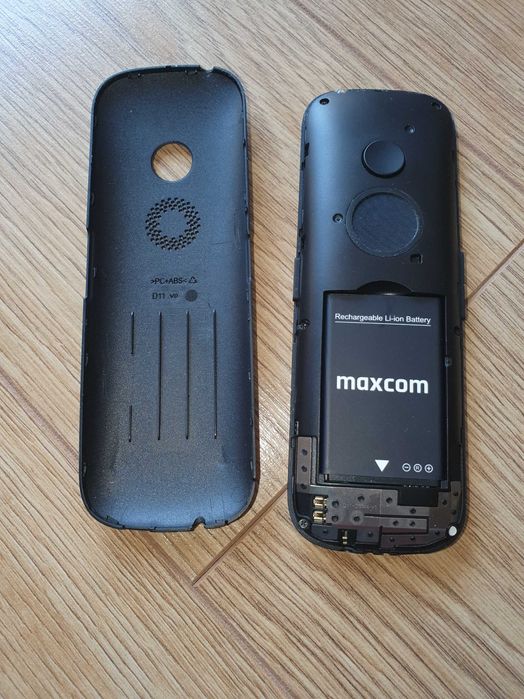Telefon dla seniora Maxcom MM740 DualSIM Latarka RadioFM Głośnomówiący