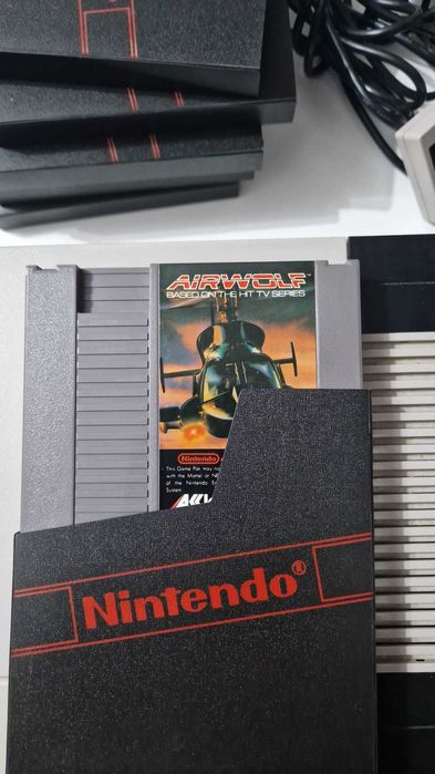 Consola Nintendo NES com jogos