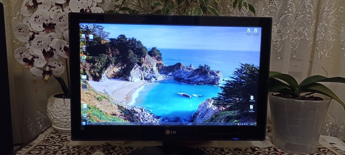 Продам Монітор LG E2240