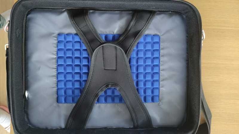 Wytrzymała torba na laptopa