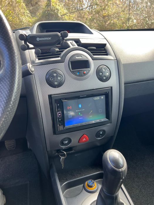 Autorrádio PIONEER DMH-A240BT