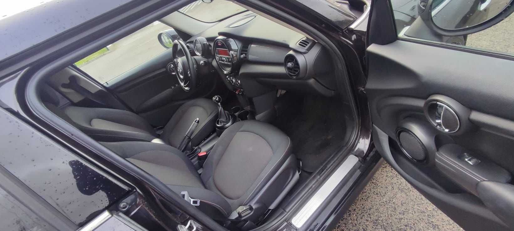 MINI Cooper D 1.5 Diesel – 5 Portas, Premium, Económico