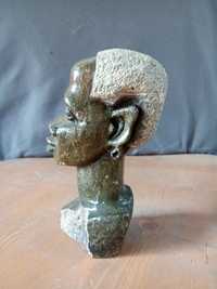 Retro kamienna afrykańska figurka
