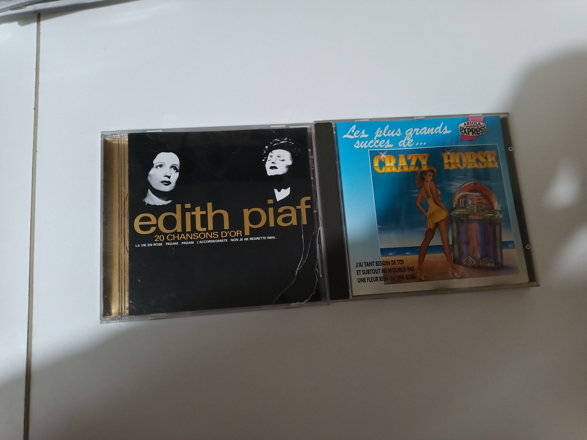 19 płyt CD z muzyką - Edith Piaf, Rod Stewart i inni