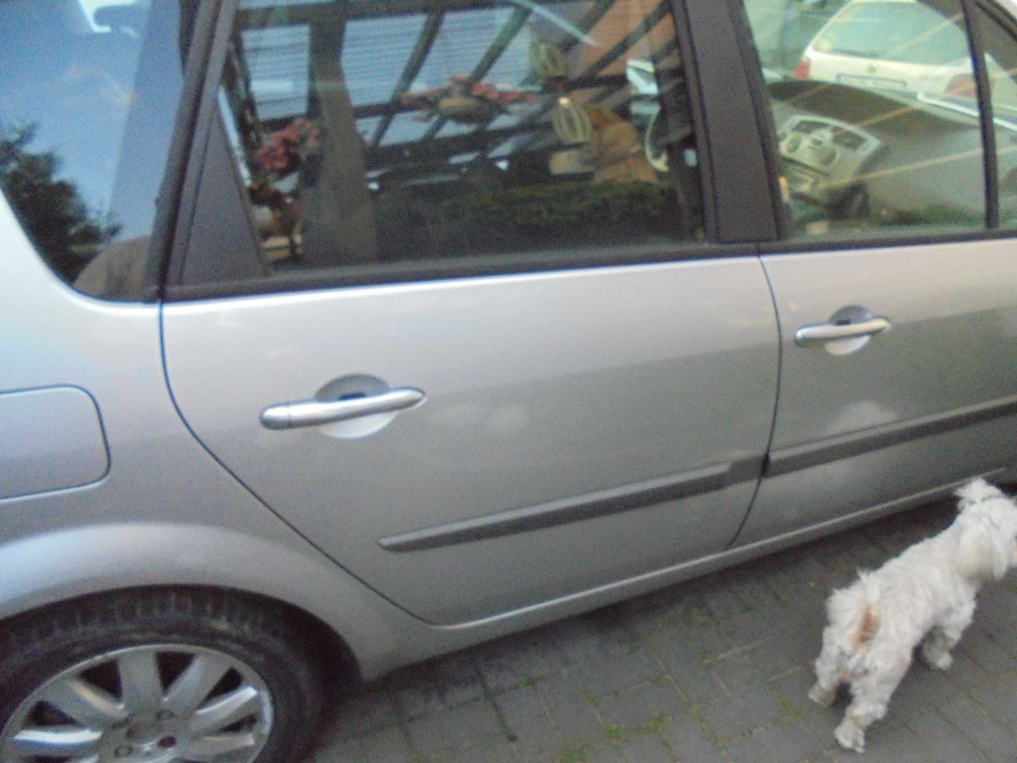 Renault Scenic II po lifcie 1.5 dci srebrny kod lakier ted69 na części