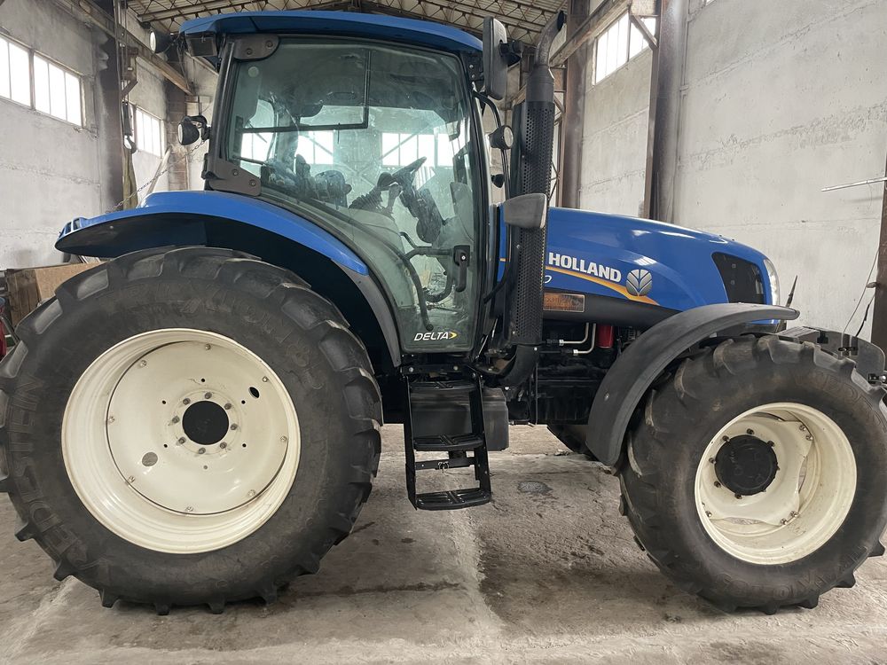 Трактор NEW HOLLAND T6050