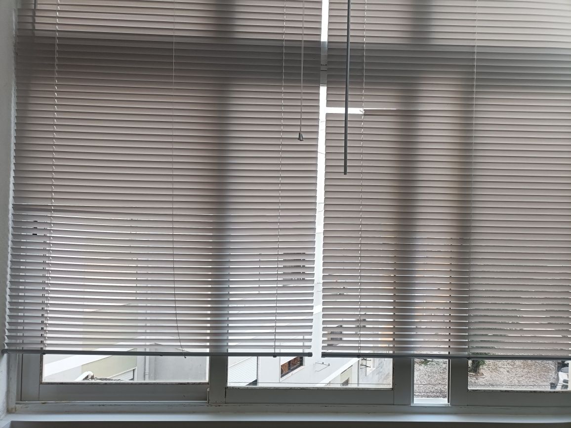 Estores laminados, cortinados