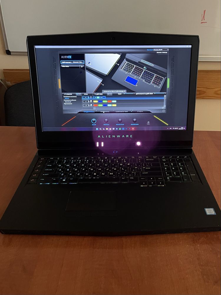 Ноутбук Dell Alienware 17 R4
