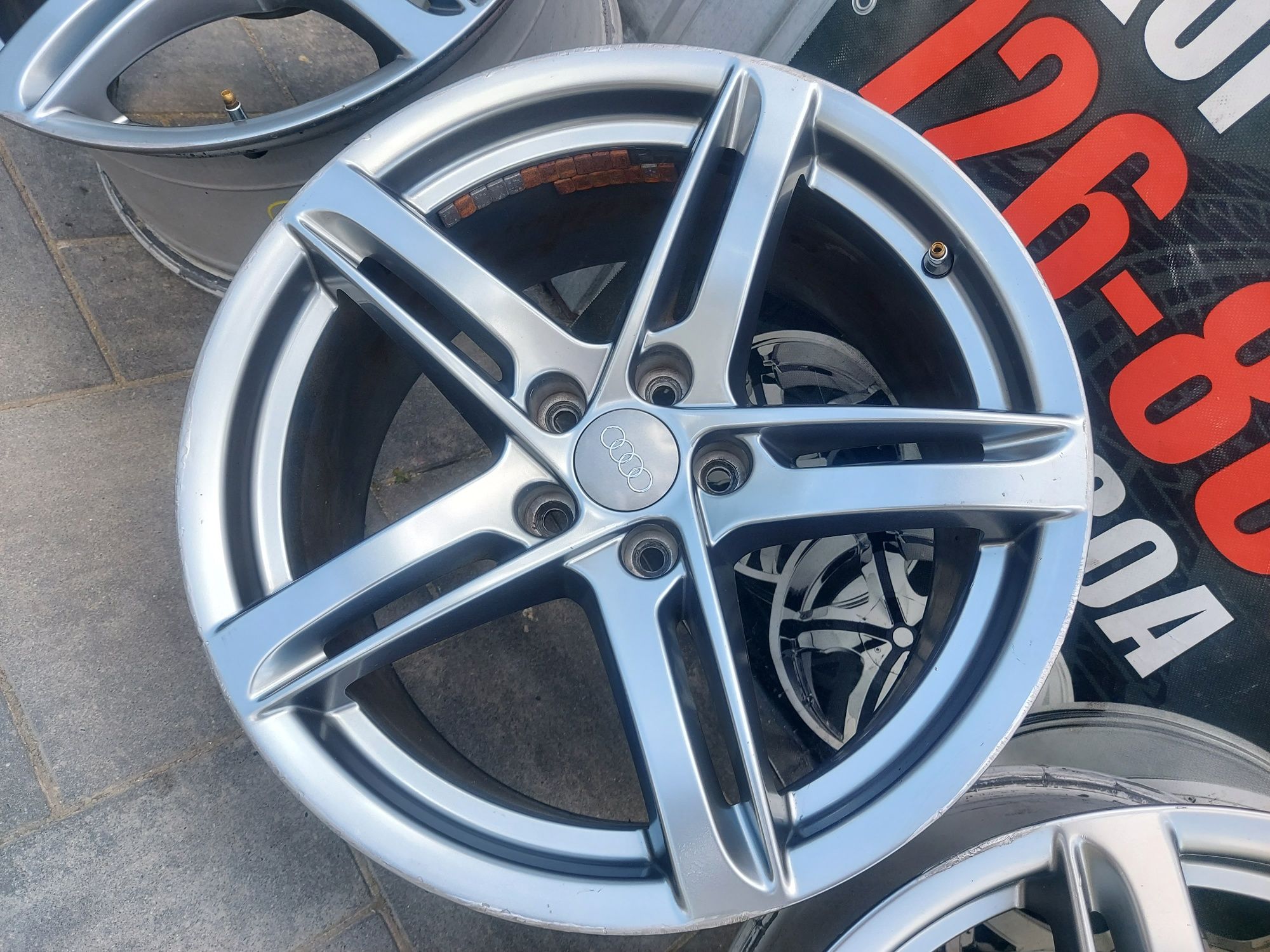 Alufelgi 18" 5x112 AUDI - ET29 - 8.5j - WKLĘSŁE!
