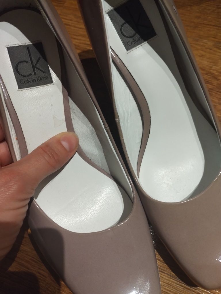 Szpilki skóra Calvin Klein rozm 36