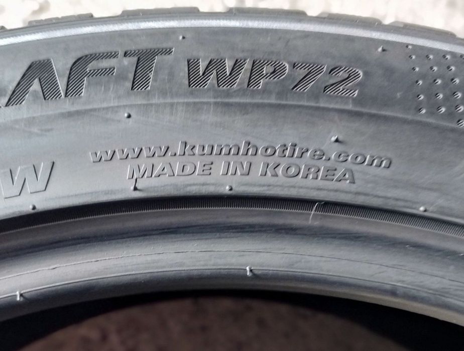 Шини зимові R20 265/40 Kumho Winter Craft WP72