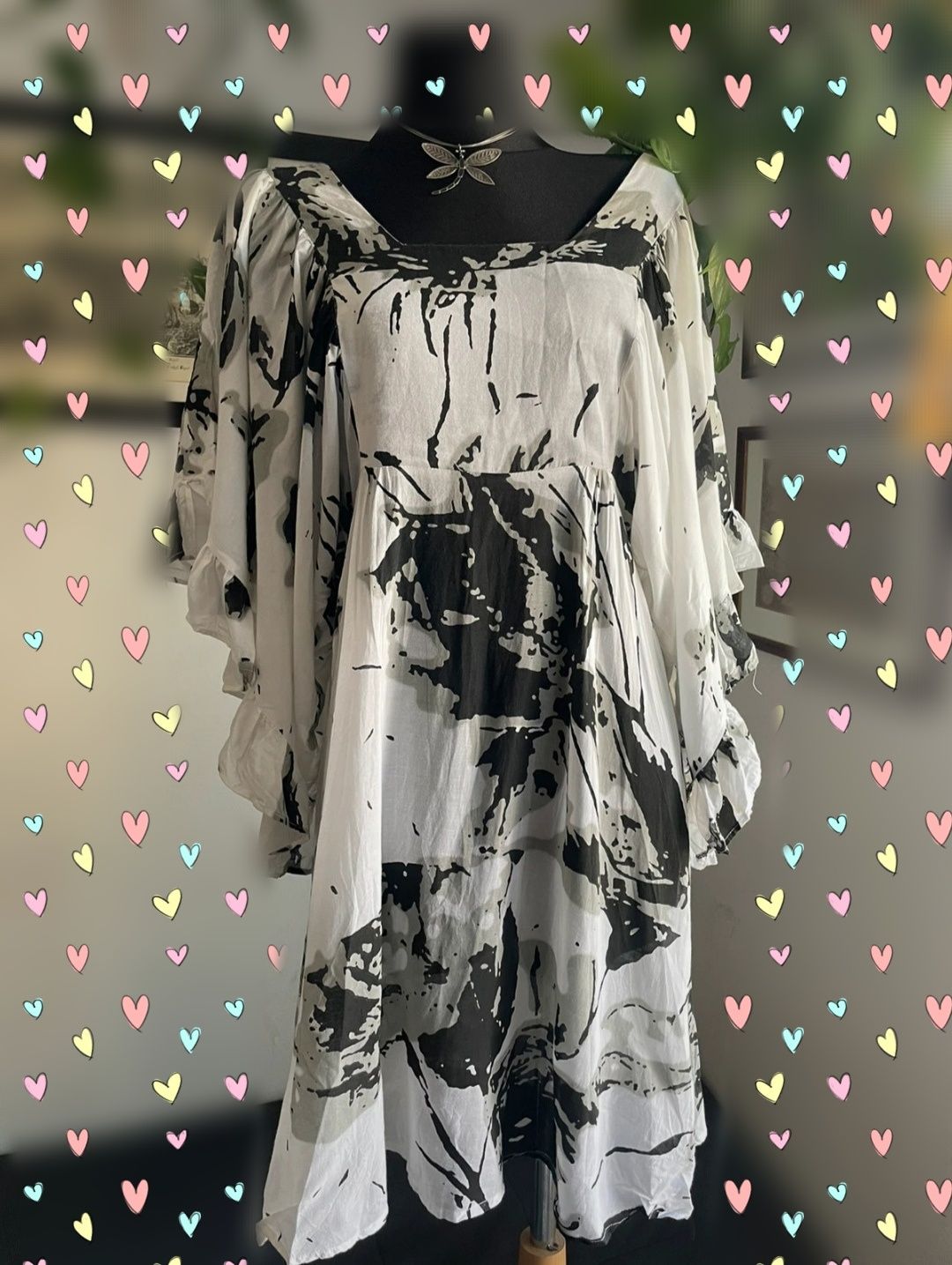 Sukienka boho z szerokimi rękawami
