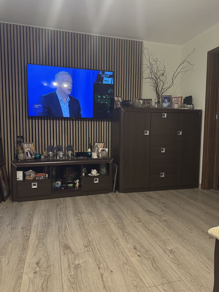 Meble do salonu + stół + 6 krzeseł