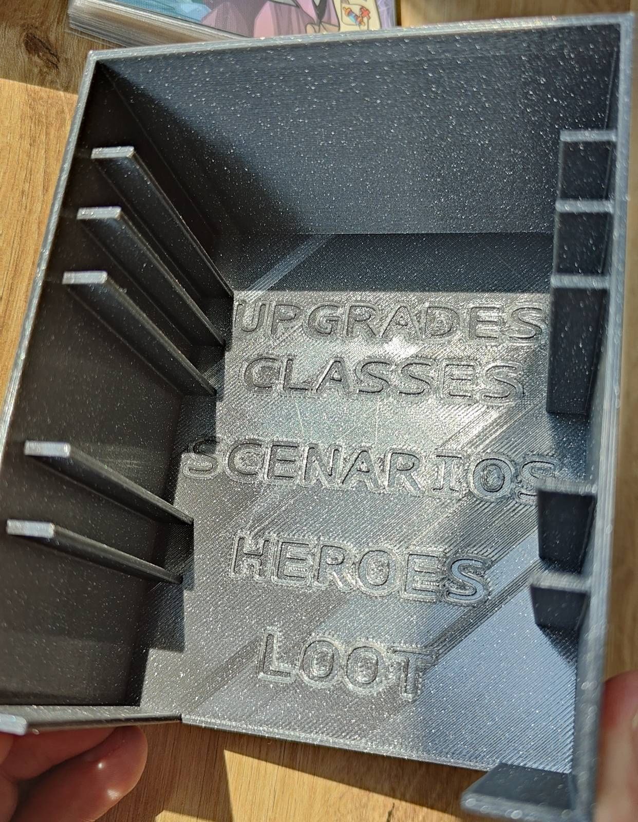 Insert 3D do gry Keep The Heroes Out z dodatkami