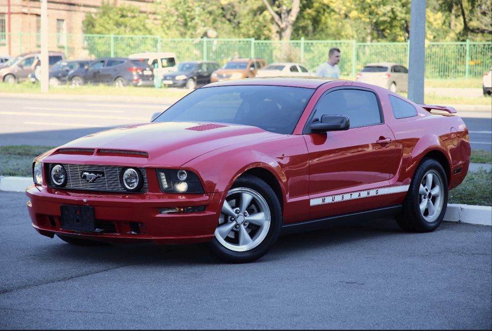 Срочно Ford Mustang GT