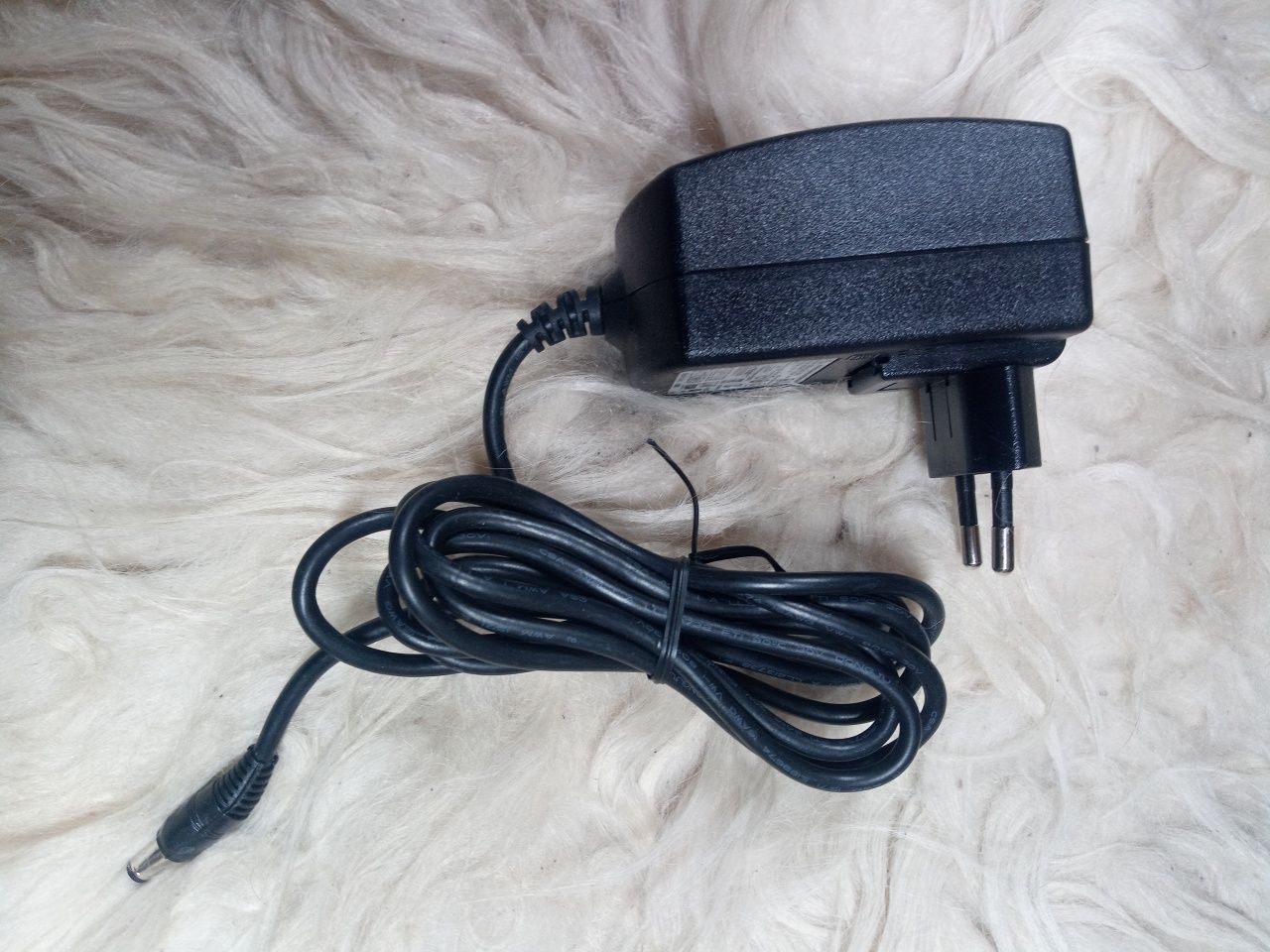 DVE 5В 5V 4A 20W оригінал Блок живлення адаптер 5.5/2.1