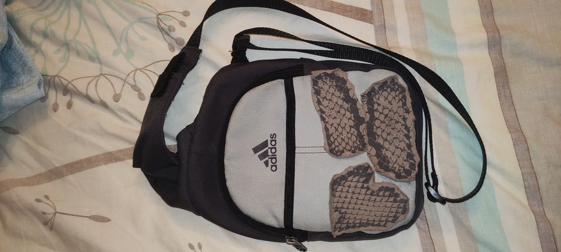 Nerka adidas piersiówka torebka saszetka snake waz