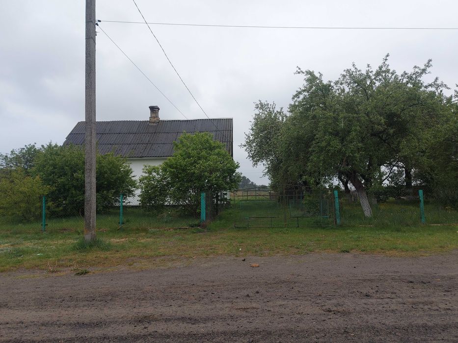 Продам  будинок в селі Борщівка