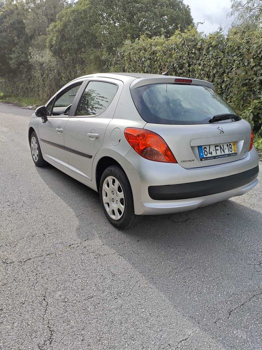 Peugeot 207 1.4 gasolina 2008